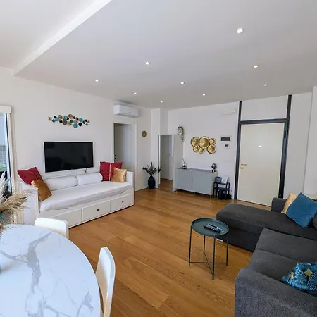 Convenient Family With Private Parking Apartment Mestre